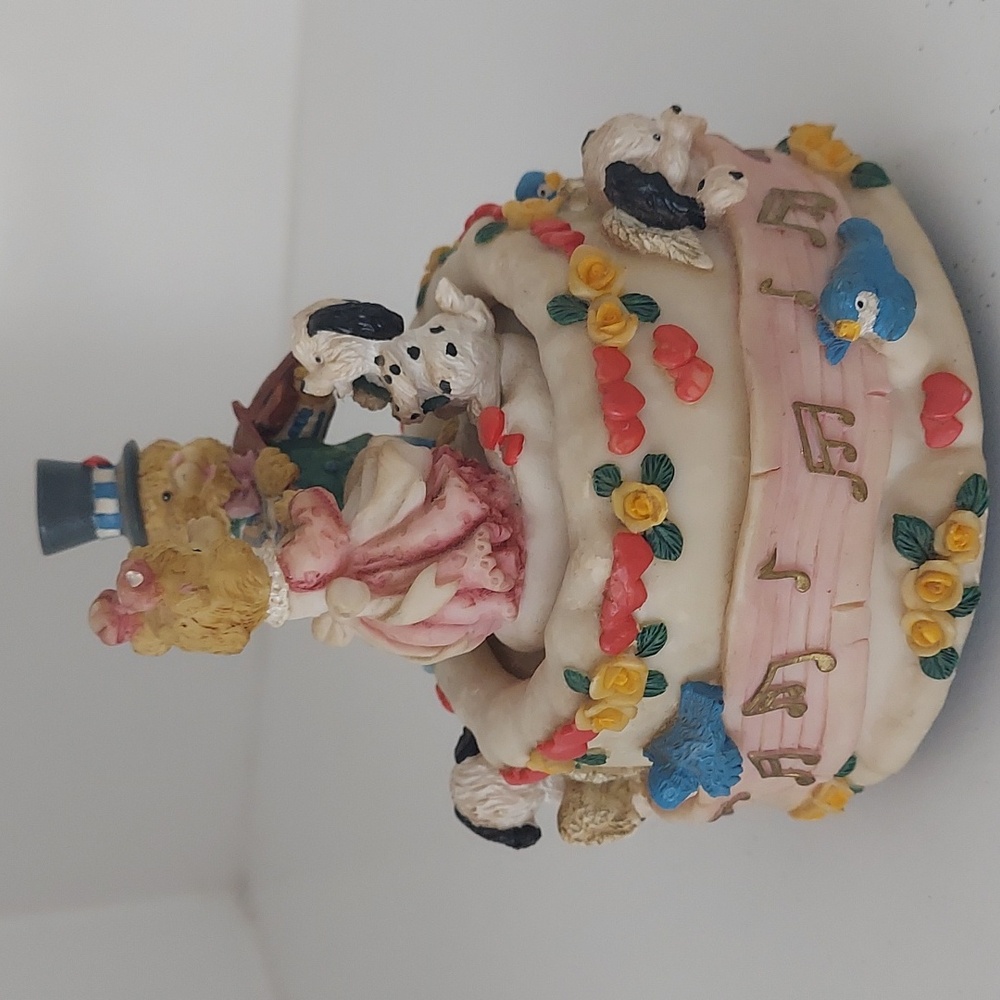Vintage Collectible Music Box - Picture 4 of 5